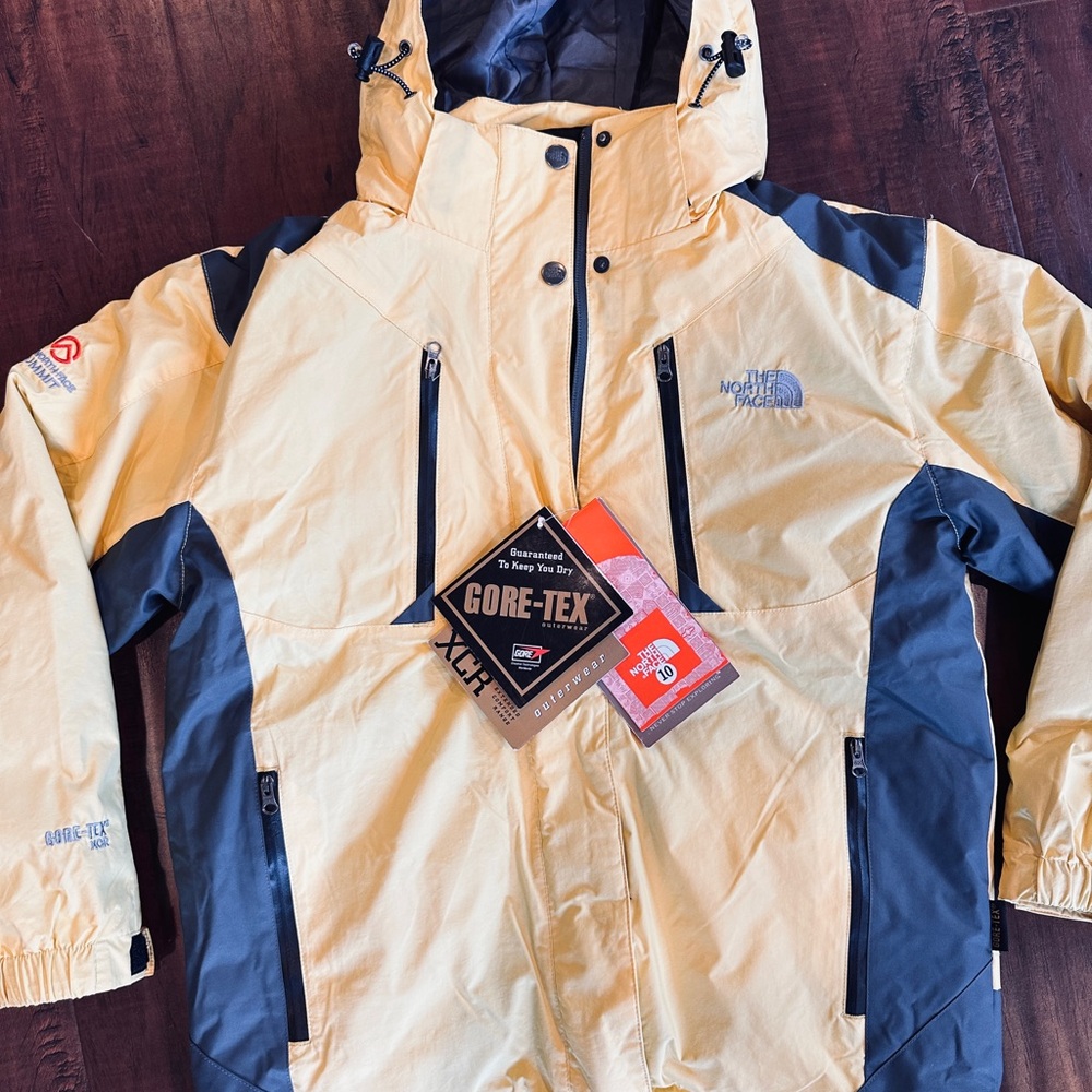 The North Face inspired Yellow and Black Kids Ski Jacket Gore‑Tex SUMMIT SERIES